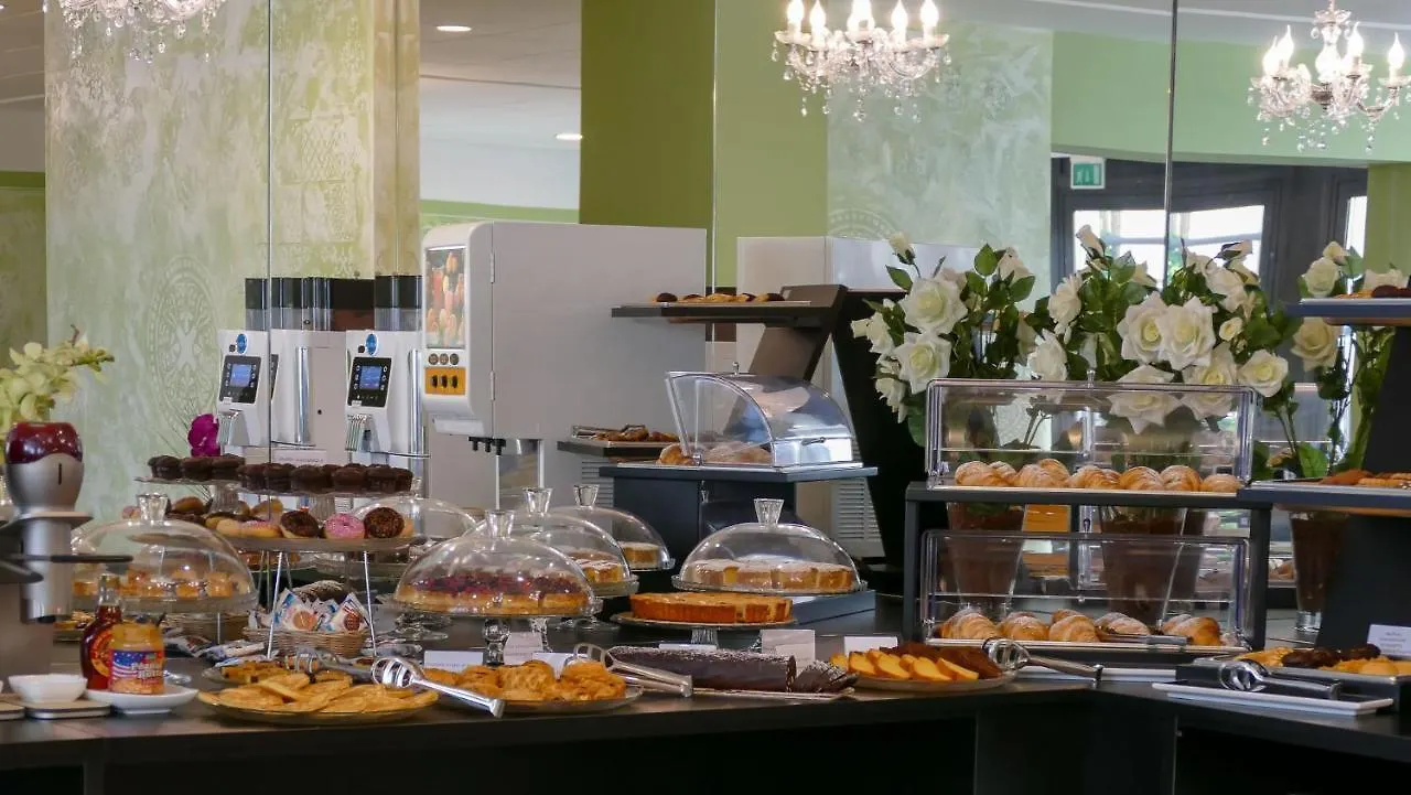 Hotel Puccini Peschiera del Garda إيطاليا