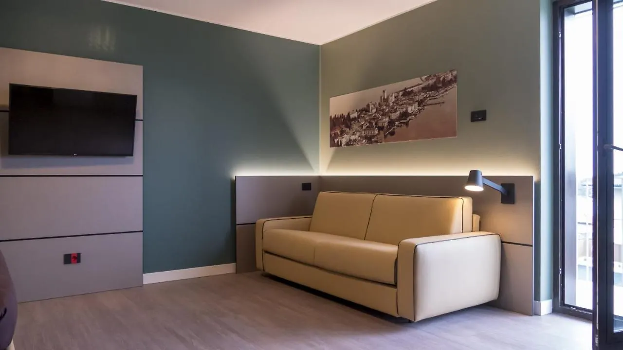Hotel Puccini Peschiera del Garda 3*,  Italien