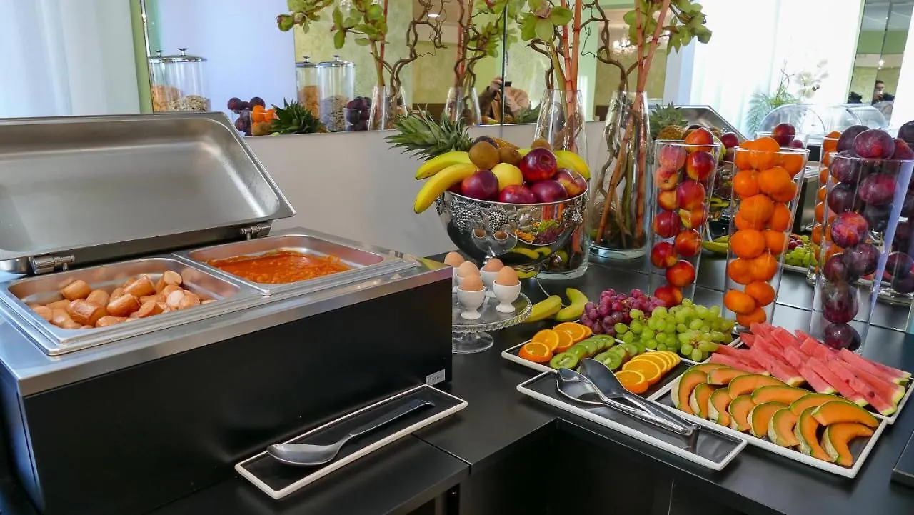 Hotel Puccini Peschiera del Garda Italien