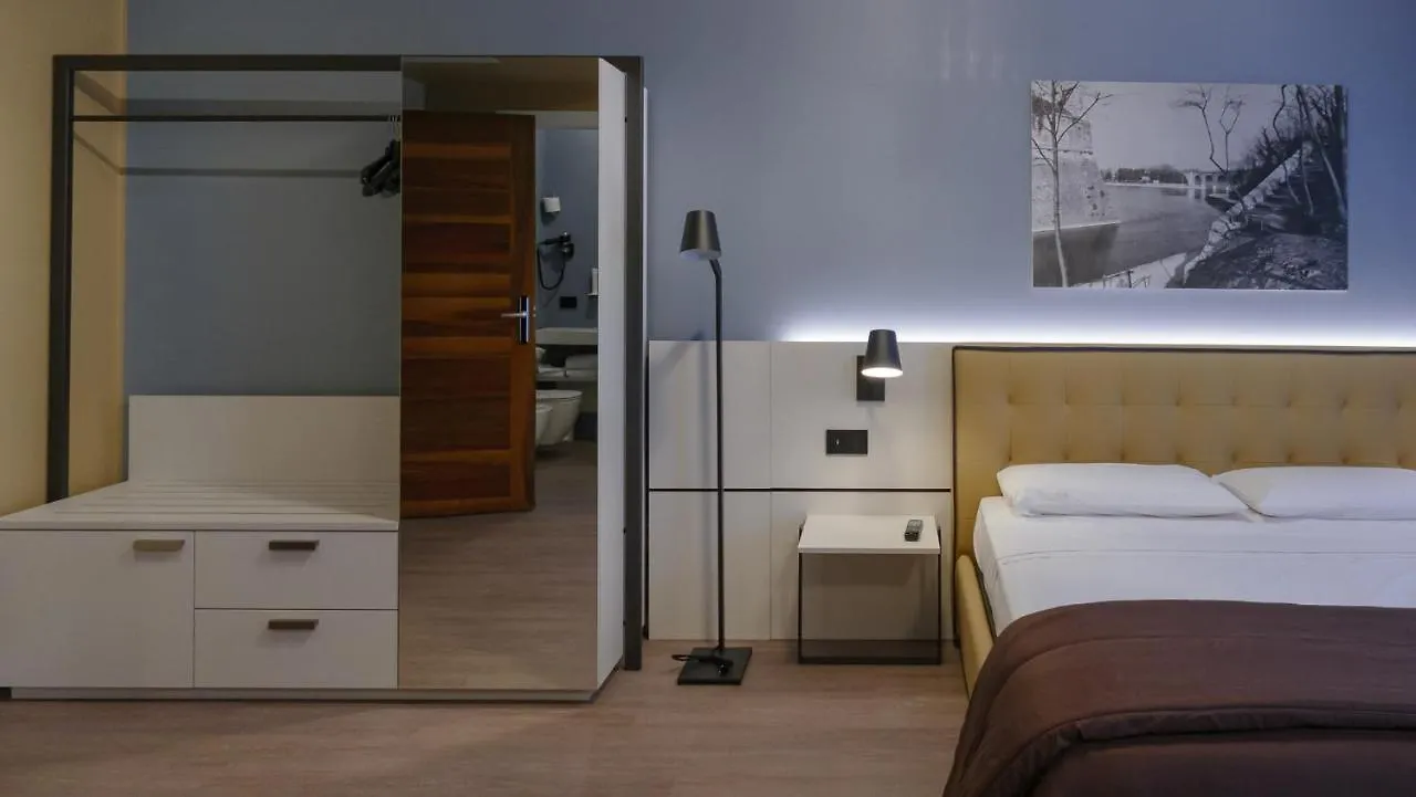 ***  Hotel Puccini Peschiera del Garda Italien